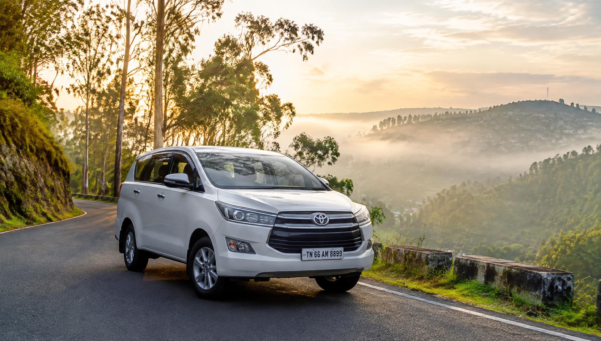 JPR Holidays Innova on a Kodaikanal hill road